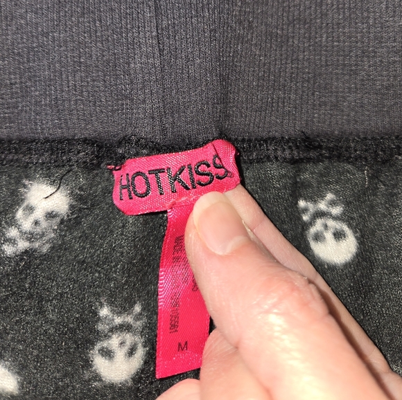 Hot Kiss Women's M Cropped Fleece Skull Joggers - Picture 6 of 11